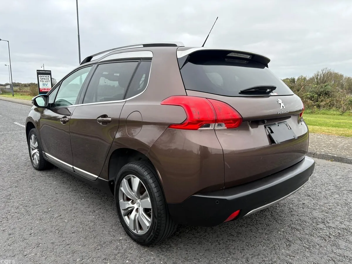 Peugeot 2008 Hatchback, Petrol, 2014, Brown