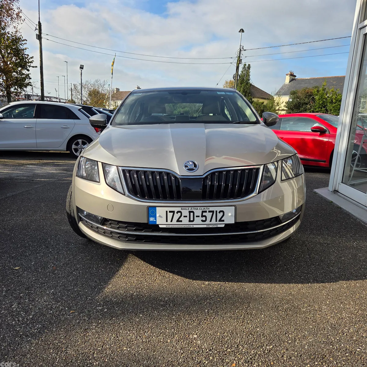Skoda Octavia Saloon, Petrol, 2017, Beige