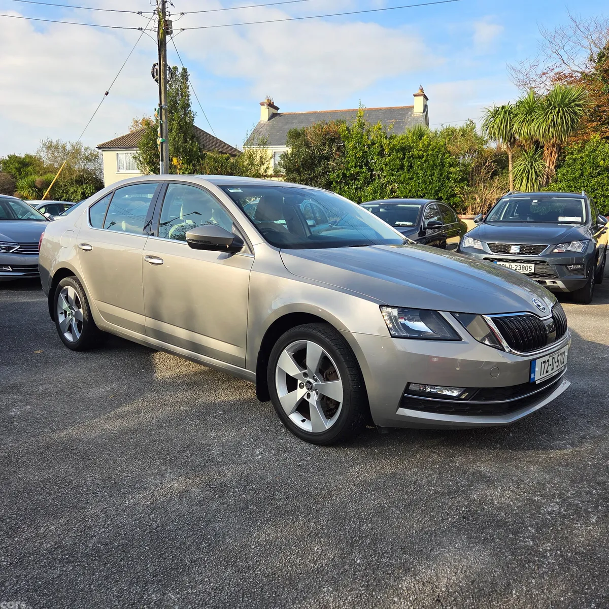 Skoda Octavia Saloon, Petrol, 2017, Beige
