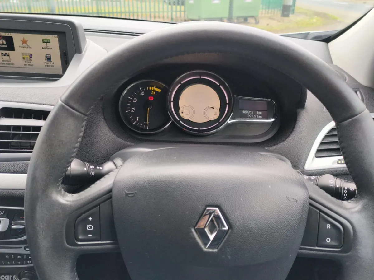 Toyota Voxy MPV, Petrol Hybrid, 2016, Black