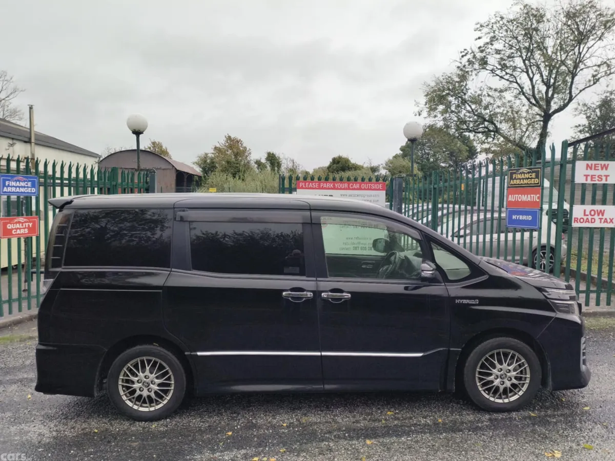 Toyota Voxy MPV, Petrol Hybrid, 2016, Black