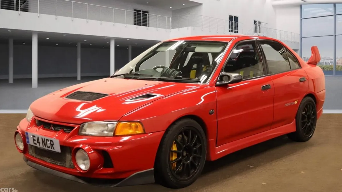 Mitsubishi Lancer Saloon, Petrol, 1996, Red