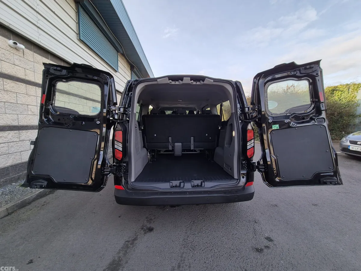 Ford Transit Custom MPV, Petrol Plug-in Hybrid, 2025, Other