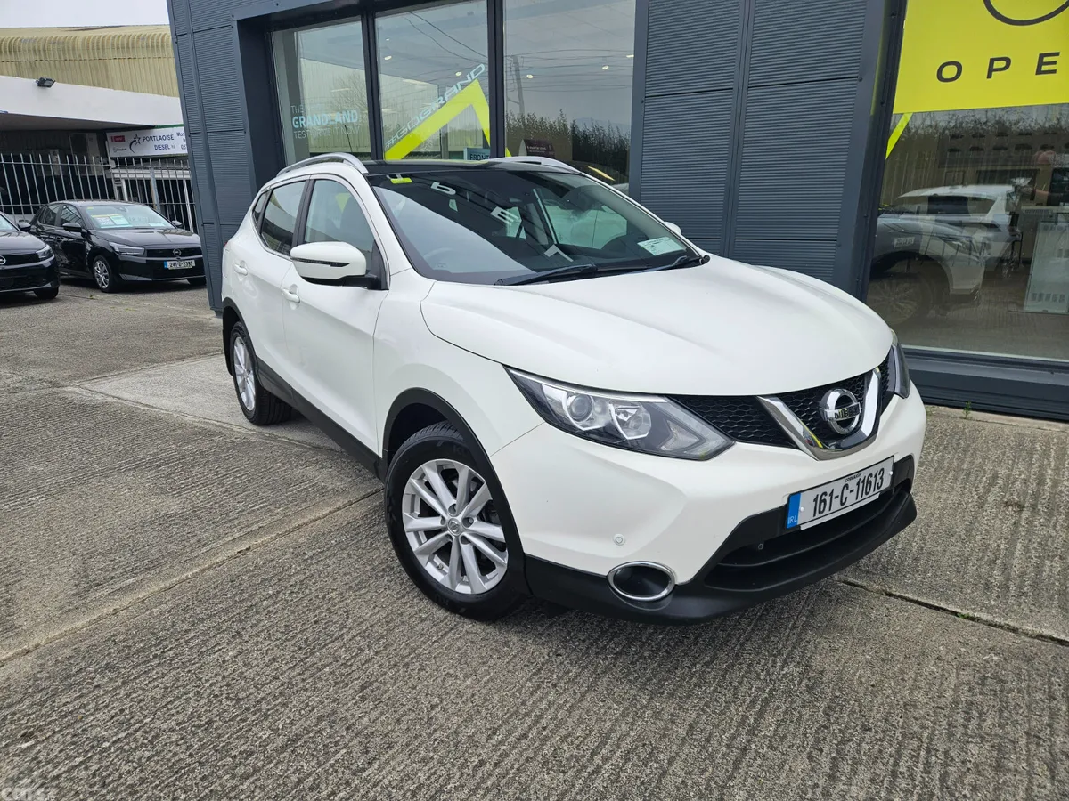 Nissan Qashqai Hatchback, Diesel, 2016, White