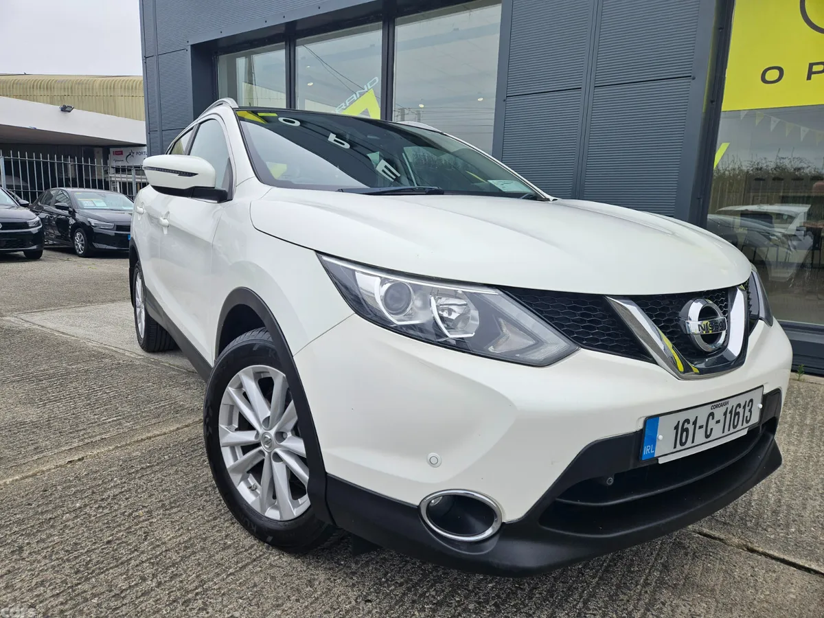 Nissan Qashqai Hatchback, Diesel, 2016, White