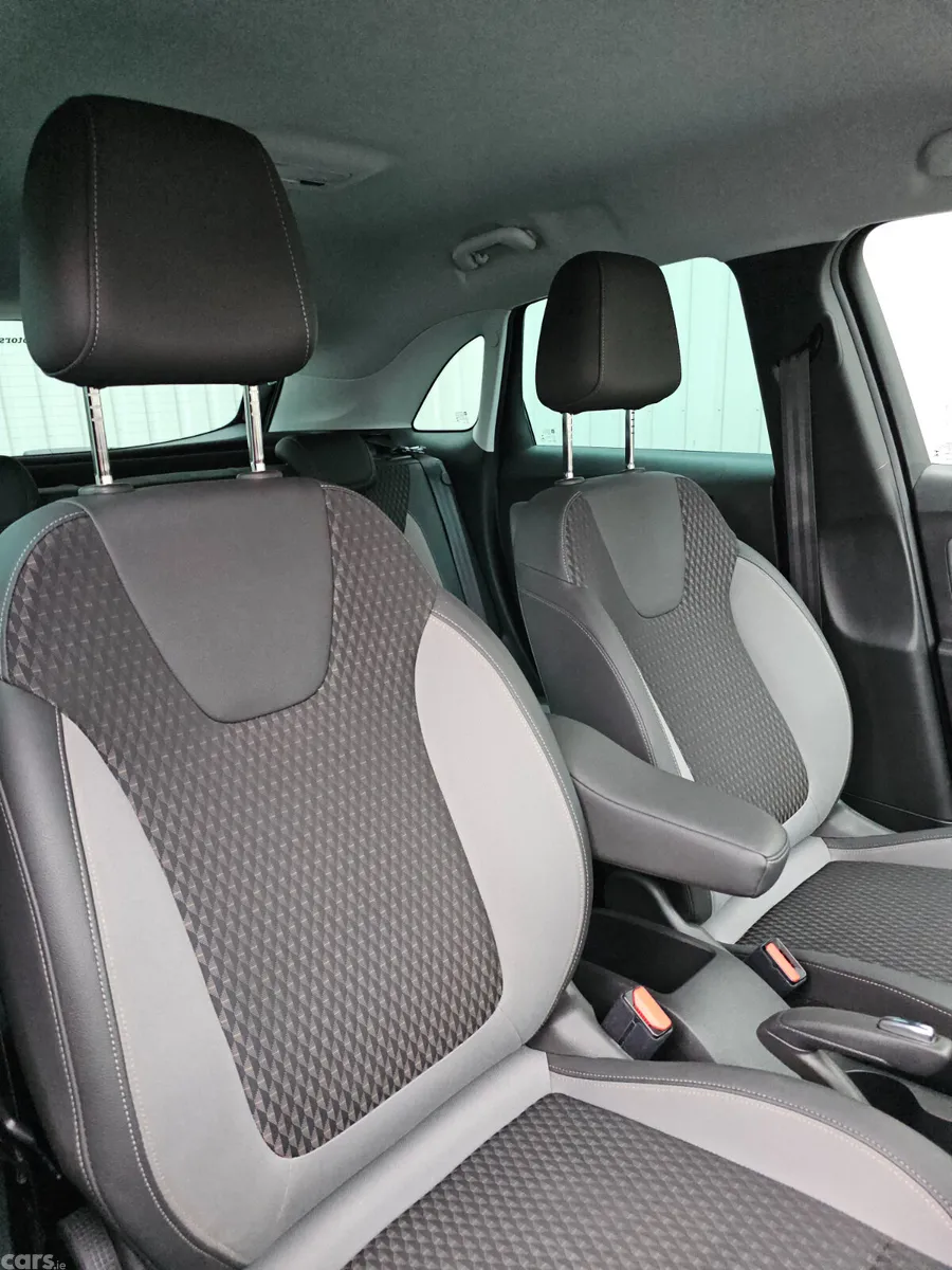 Opel Crossland X SUV, Diesel, 2019, Black