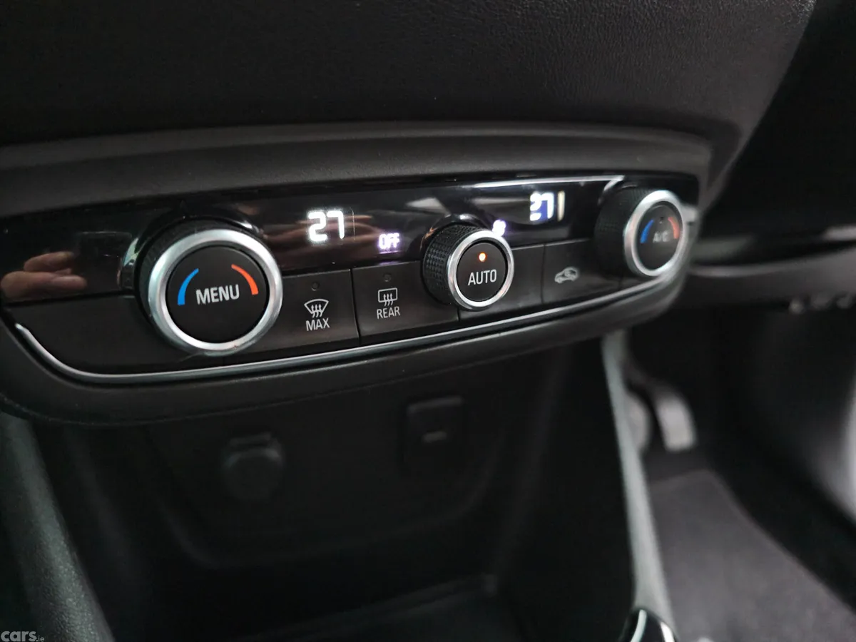 Opel Crossland X SUV, Diesel, 2019, Black