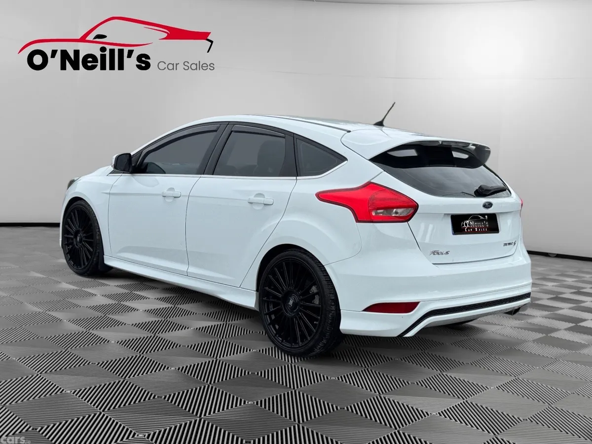Ford Focus Hatchback, Diesel, 2015, White