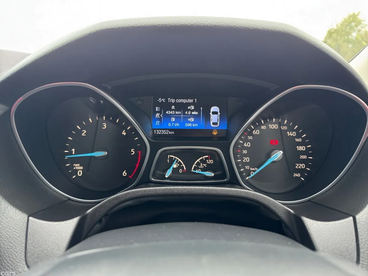 Ford Focus Hatchback, Diesel, 2015, White
