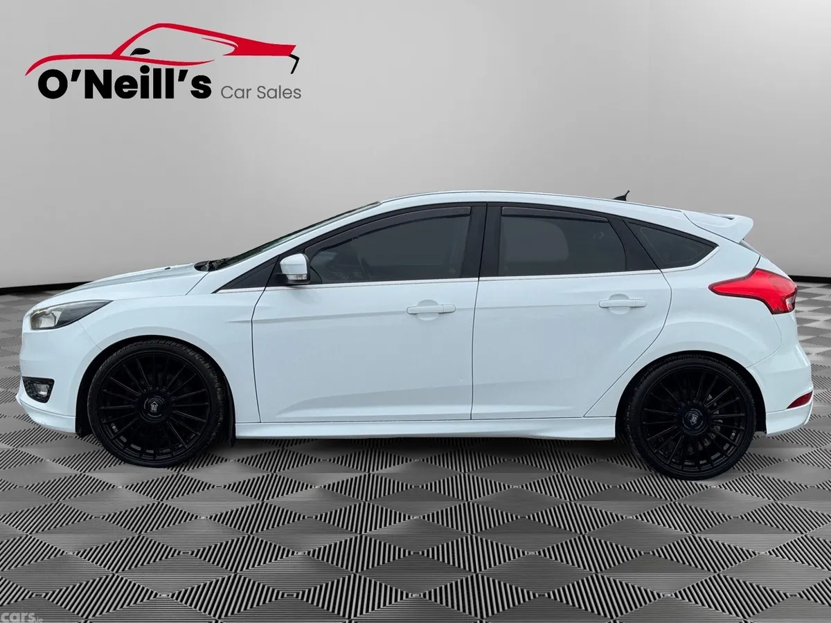 Ford Focus Hatchback, Diesel, 2015, White