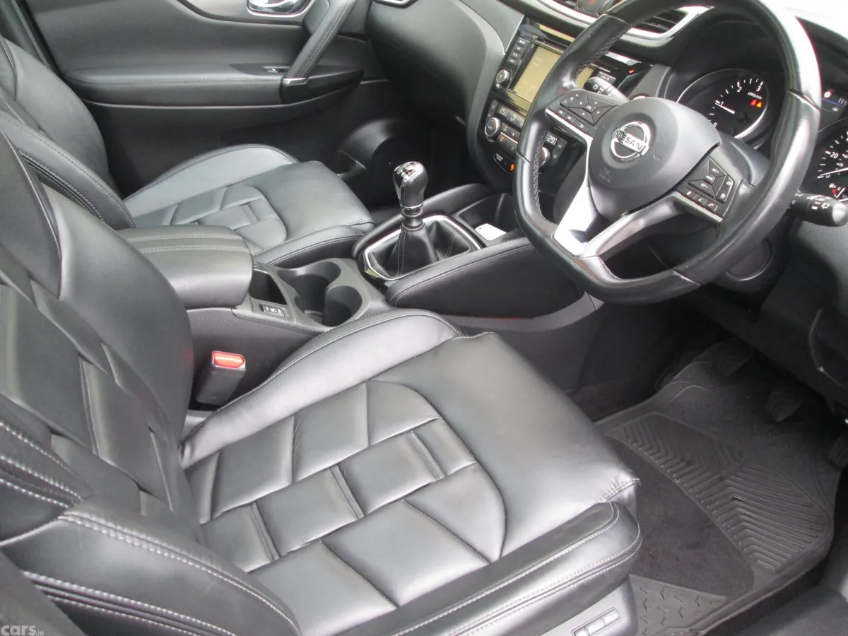 Nissan Qashqai SUV, Diesel, 2020, Grey