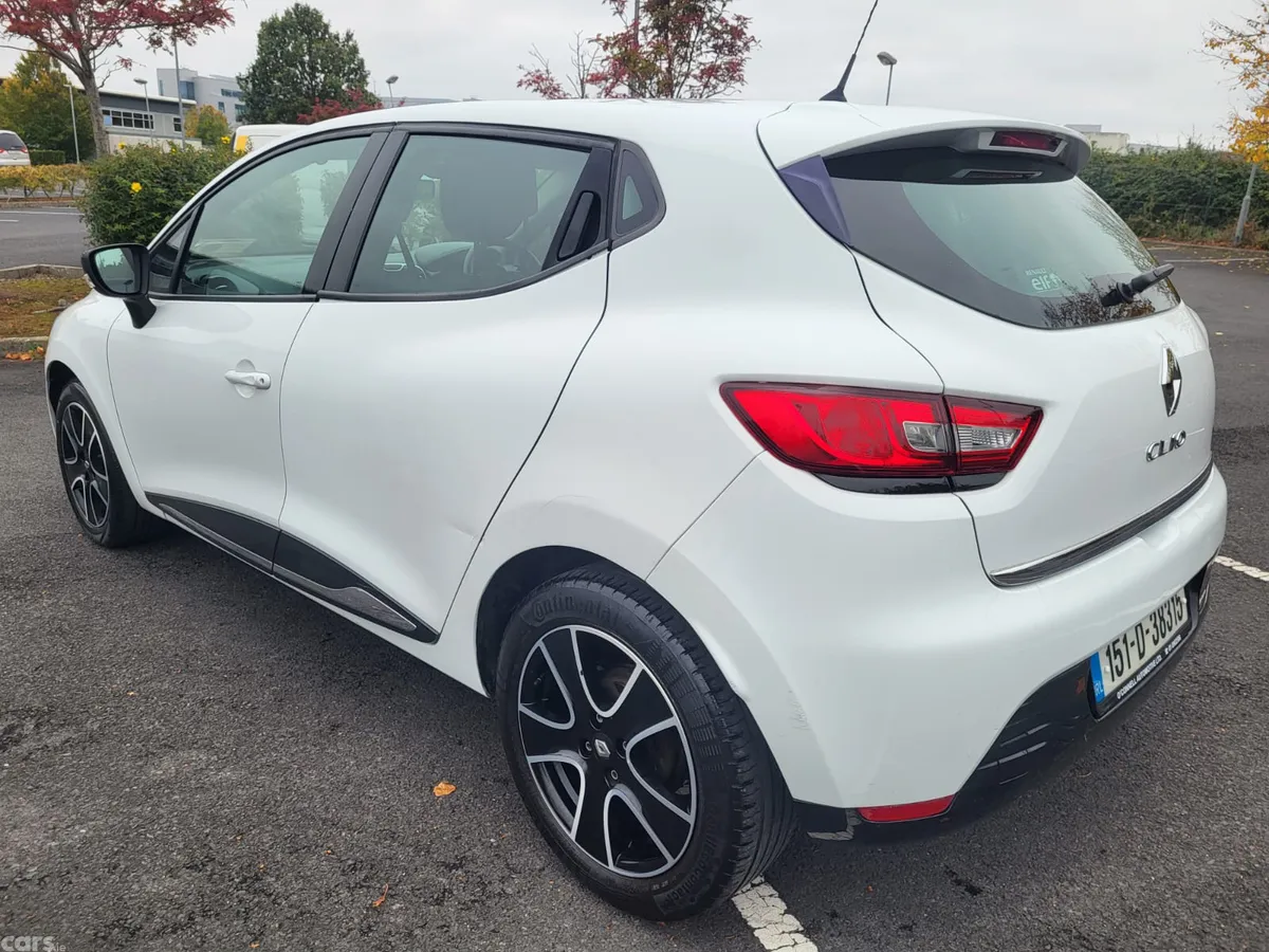 Renault Clio Hatchback, Petrol, 2015, White