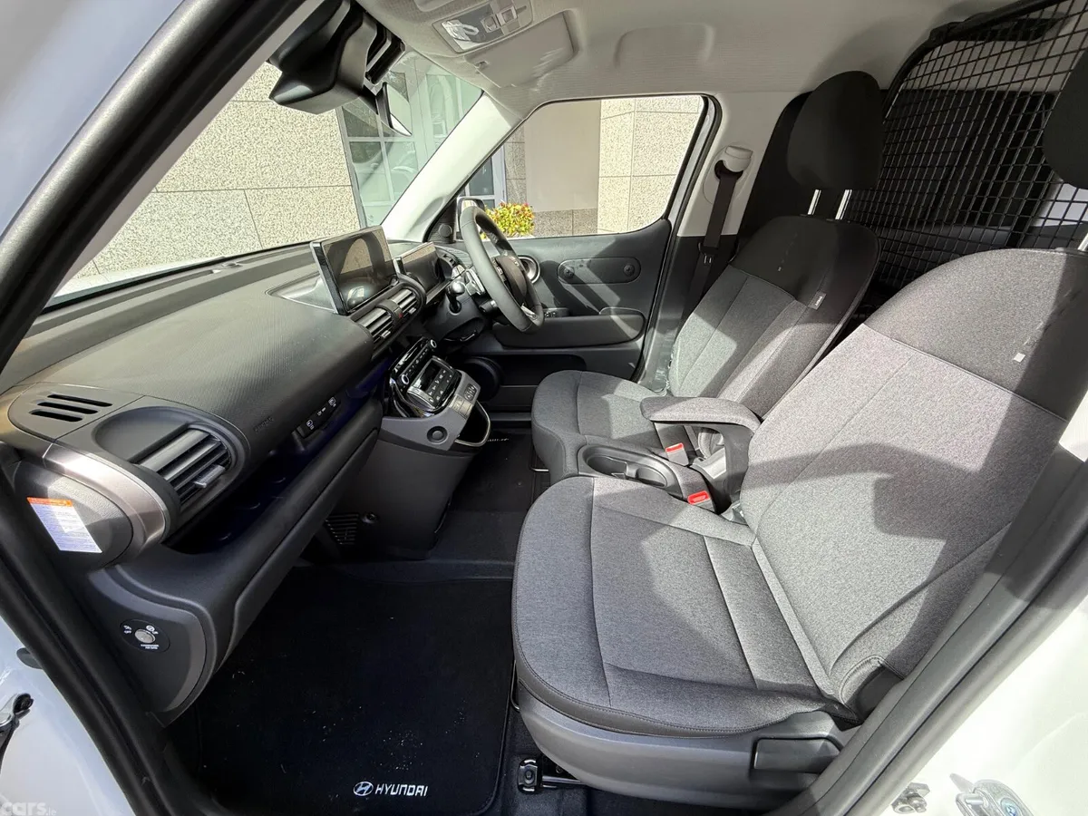 Hyundai INSTER Van, Electric, 2027, White