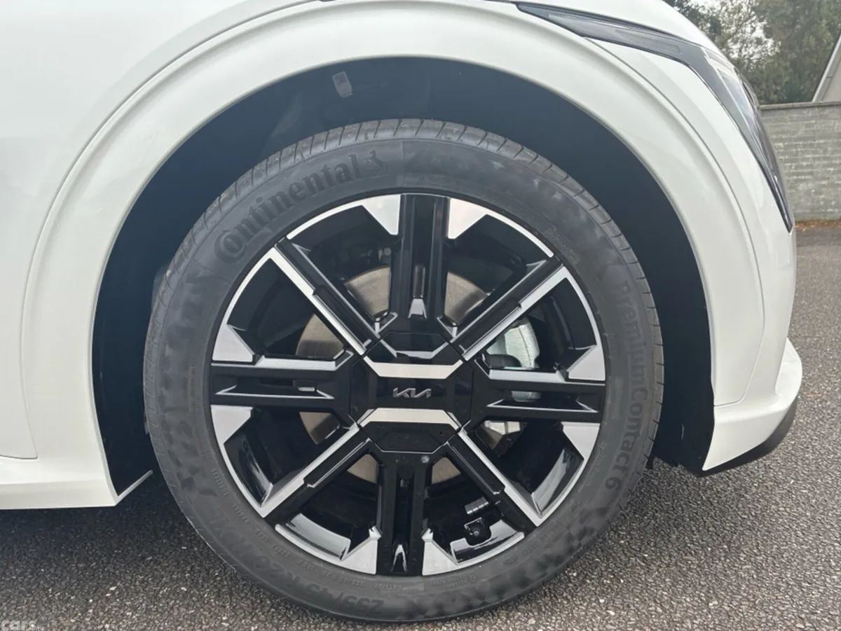 Kia EV6 SUV, Electric, 2026, White