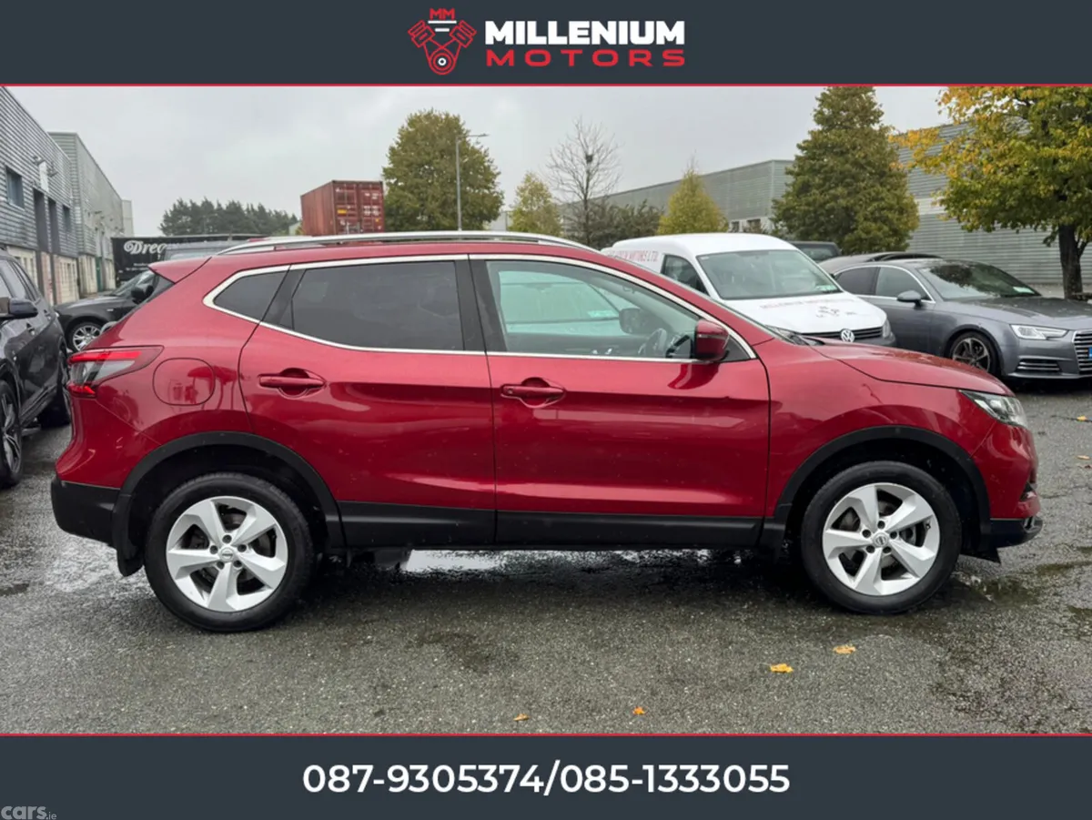 Nissan Qashqai MPV, Diesel, 2019, Red