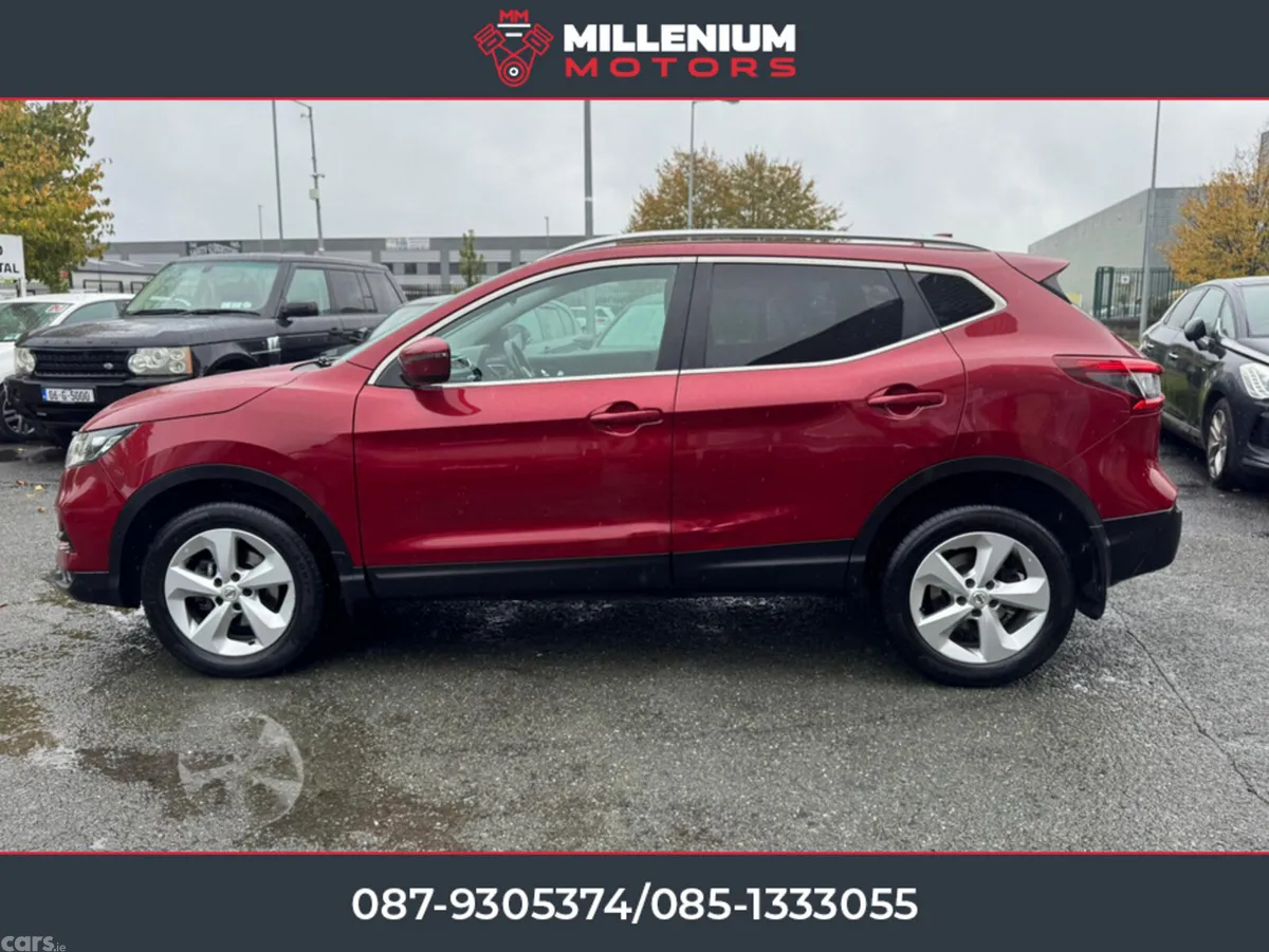 Nissan Qashqai MPV, Diesel, 2019, Red