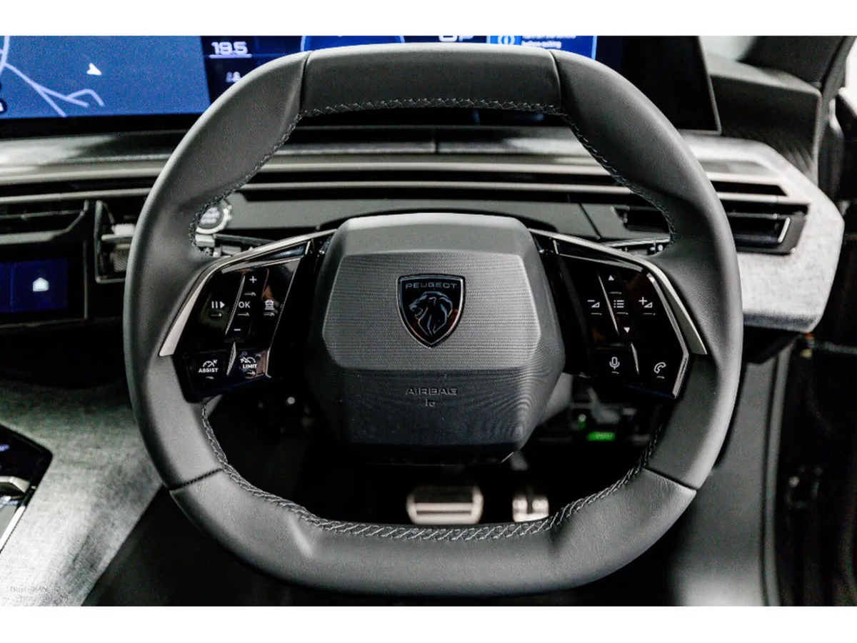 Peugeot 5008 SUV, Petrol Hybrid, 2026, Grey
