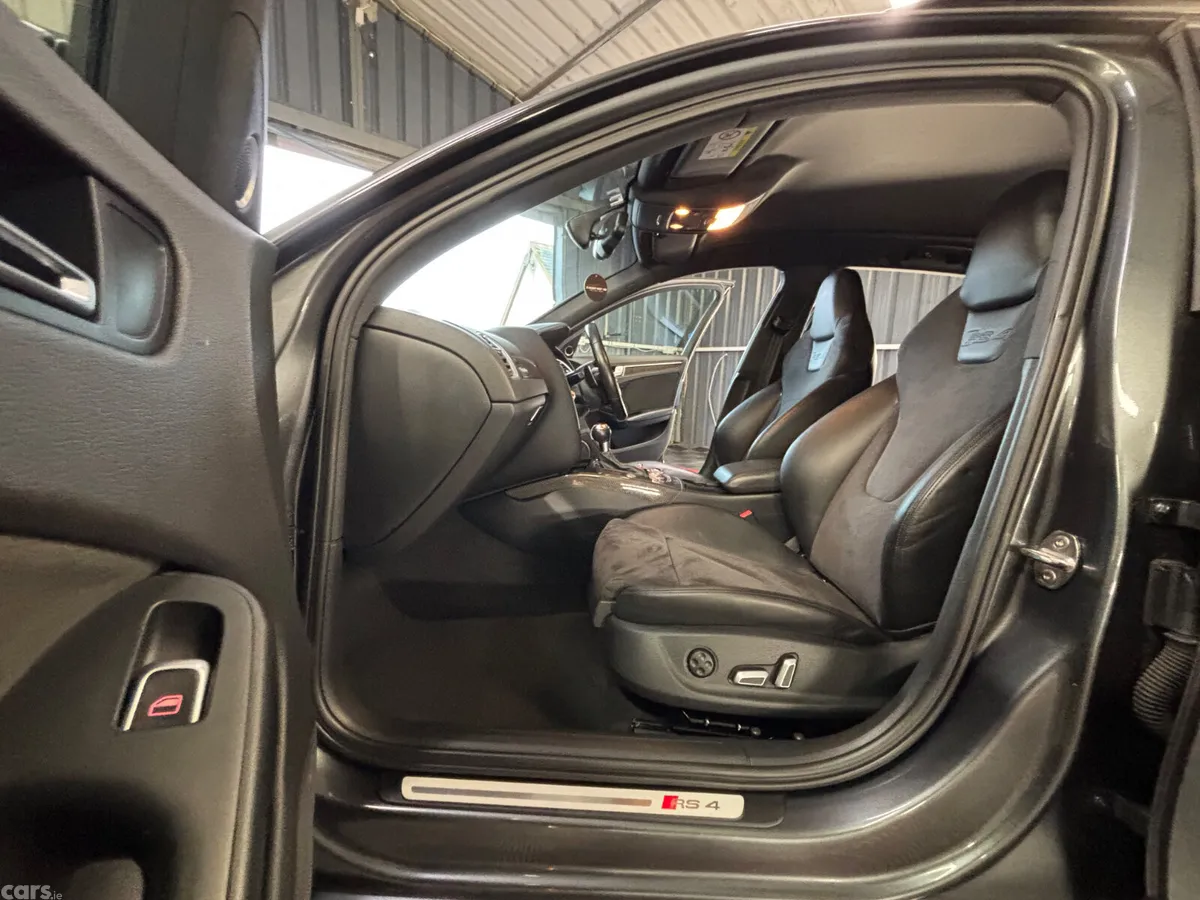 Audi RS4 Estate, Petrol, 2015, Grey