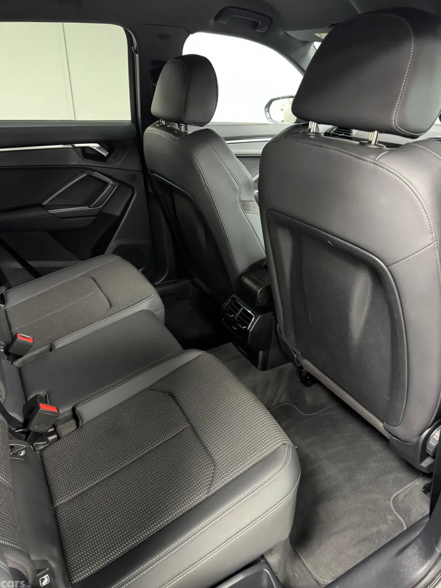 Audi Q3 SUV, Petrol Hybrid, 2022, Grey