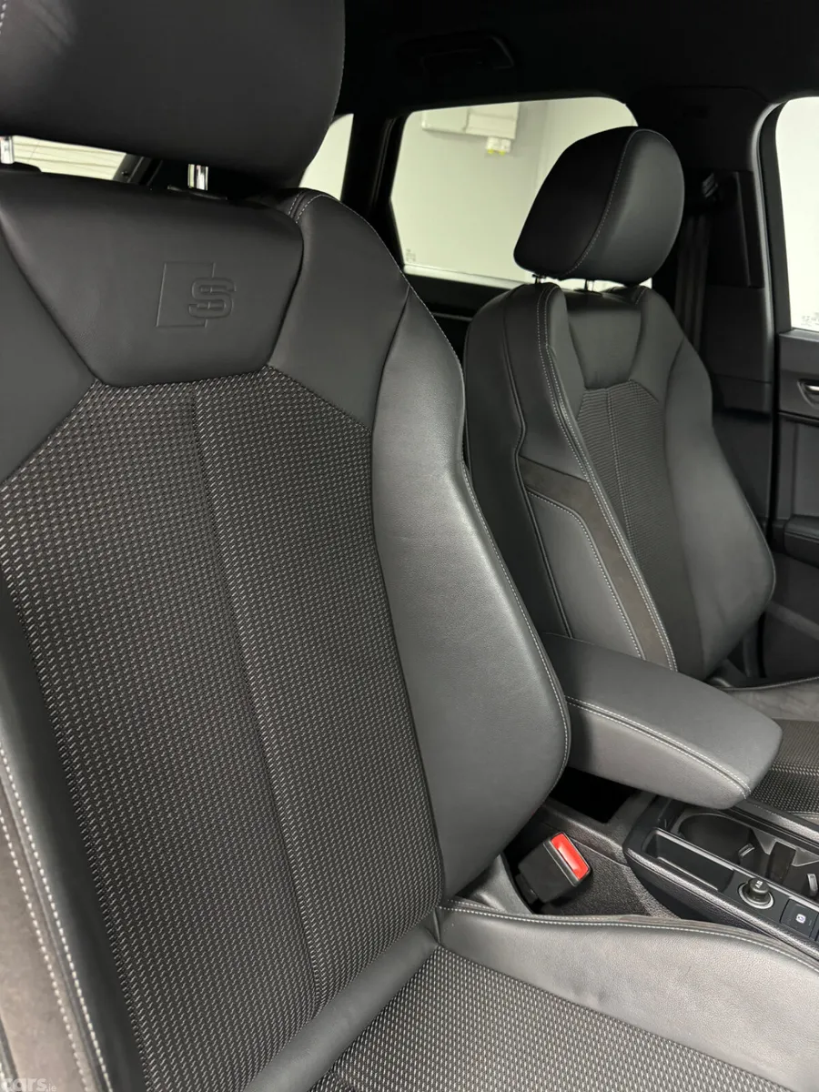 Audi Q3 SUV, Petrol Hybrid, 2022, Grey