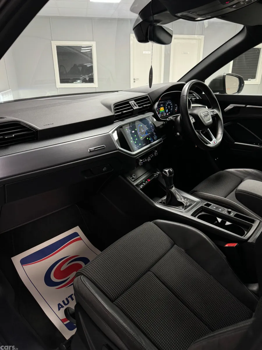 Audi Q3 SUV, Petrol Hybrid, 2022, Grey