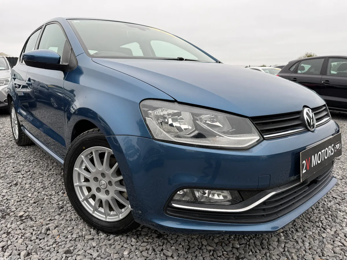 Volkswagen Polo Hatchback, Petrol, 2017, Blue