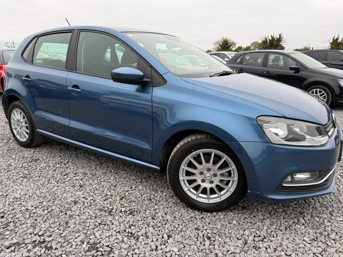 Volkswagen Polo Hatchback, Petrol, 2017, Blue