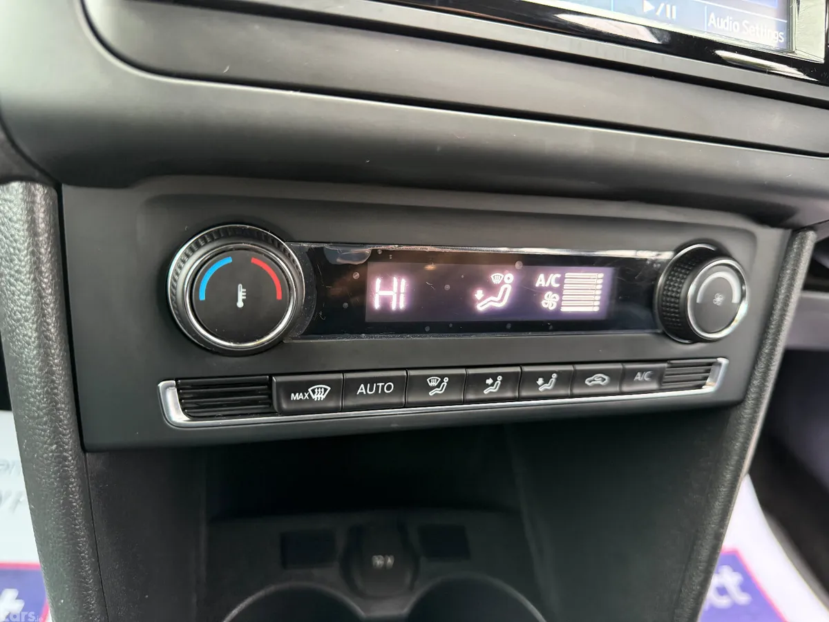 Volkswagen Polo Hatchback, Petrol, 2017, Blue