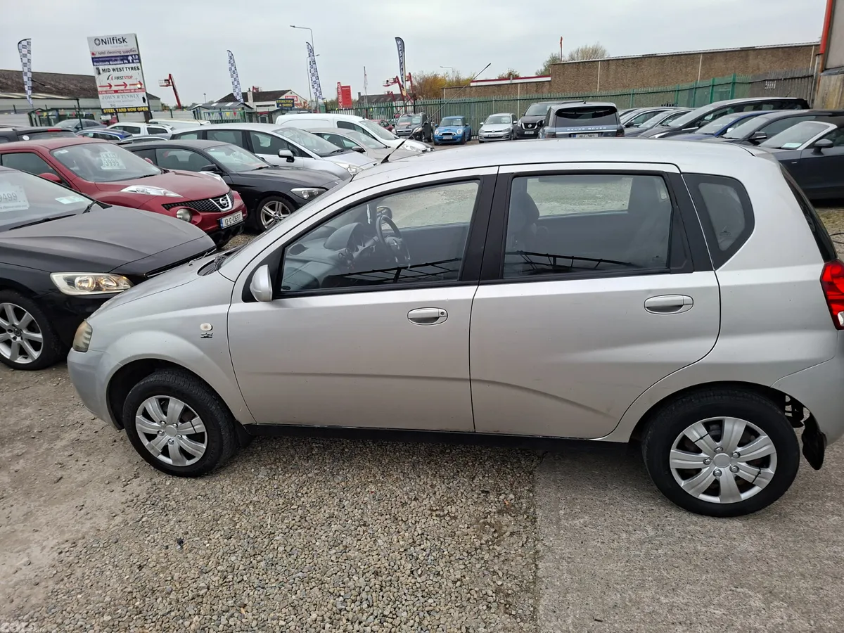 Chevrolet Kalos Hatchback, Petrol, 2008, Silver