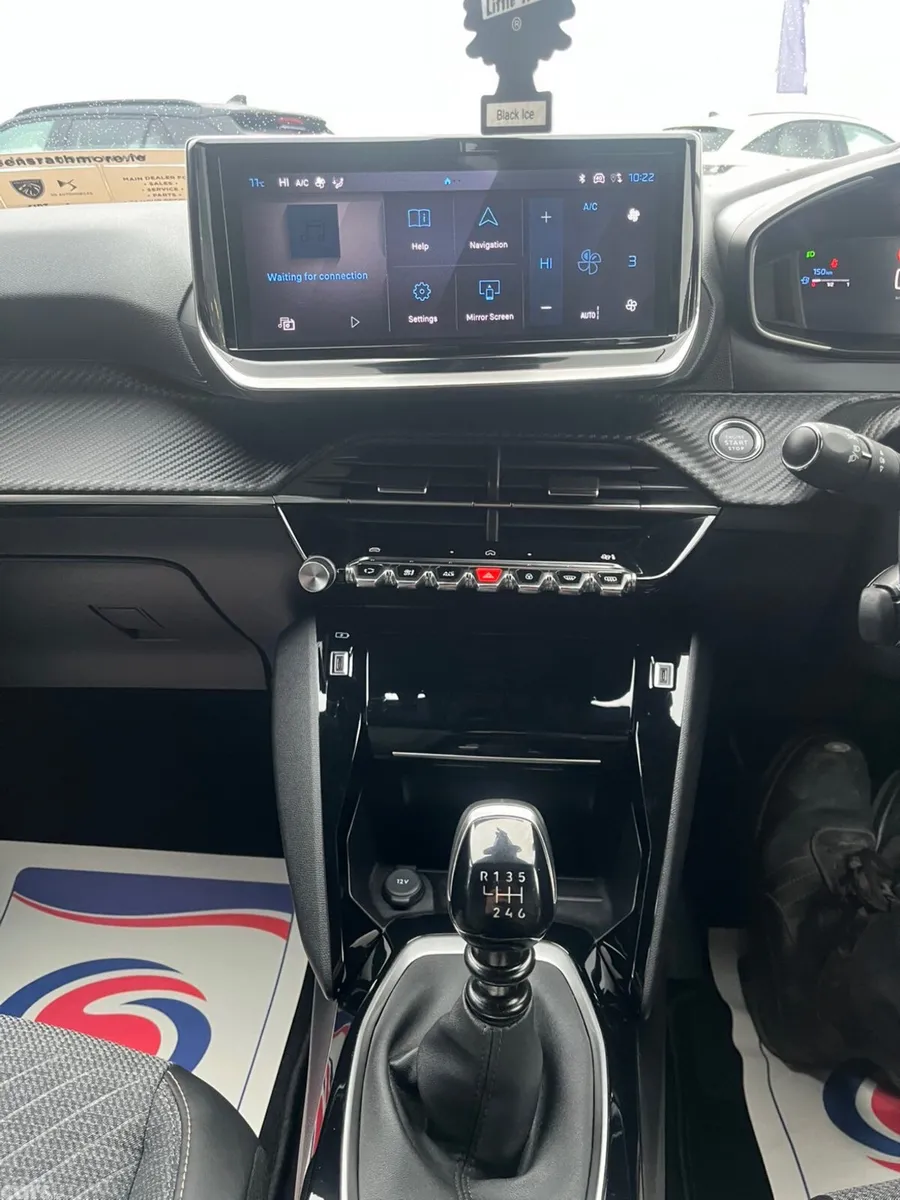 Peugeot 2008 MPV, Petrol, 2025, Red