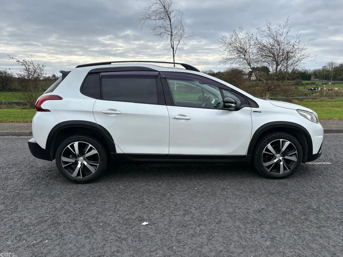 Peugeot 2008 Hatchback, Petrol, 2016, White