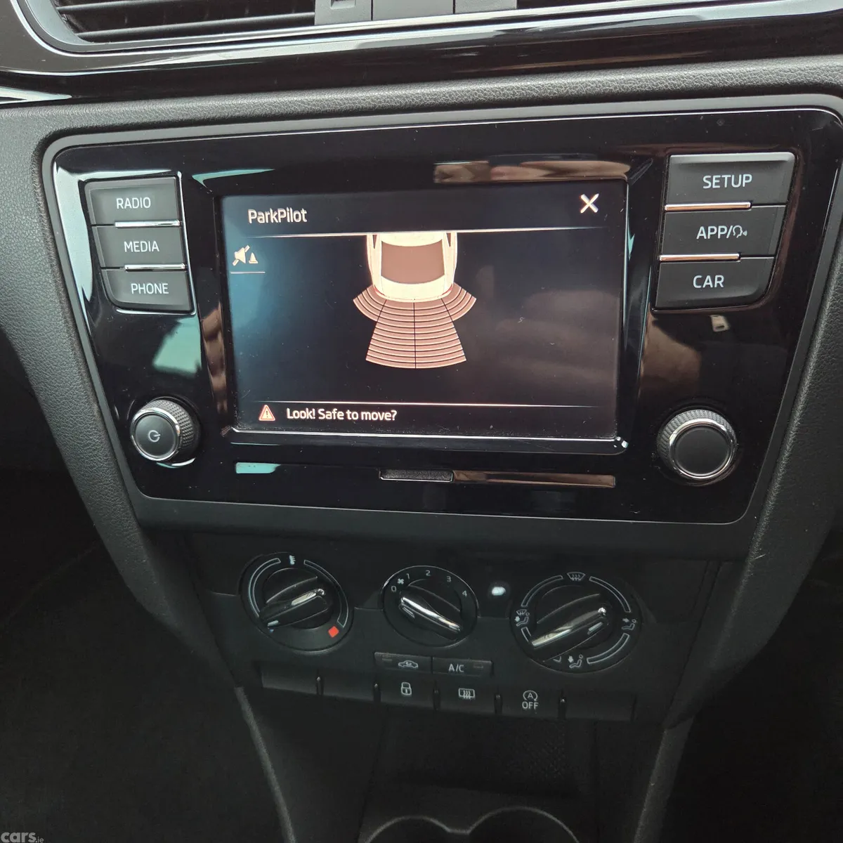 Skoda Rapid Hatchback, Petrol, 2017, Blue