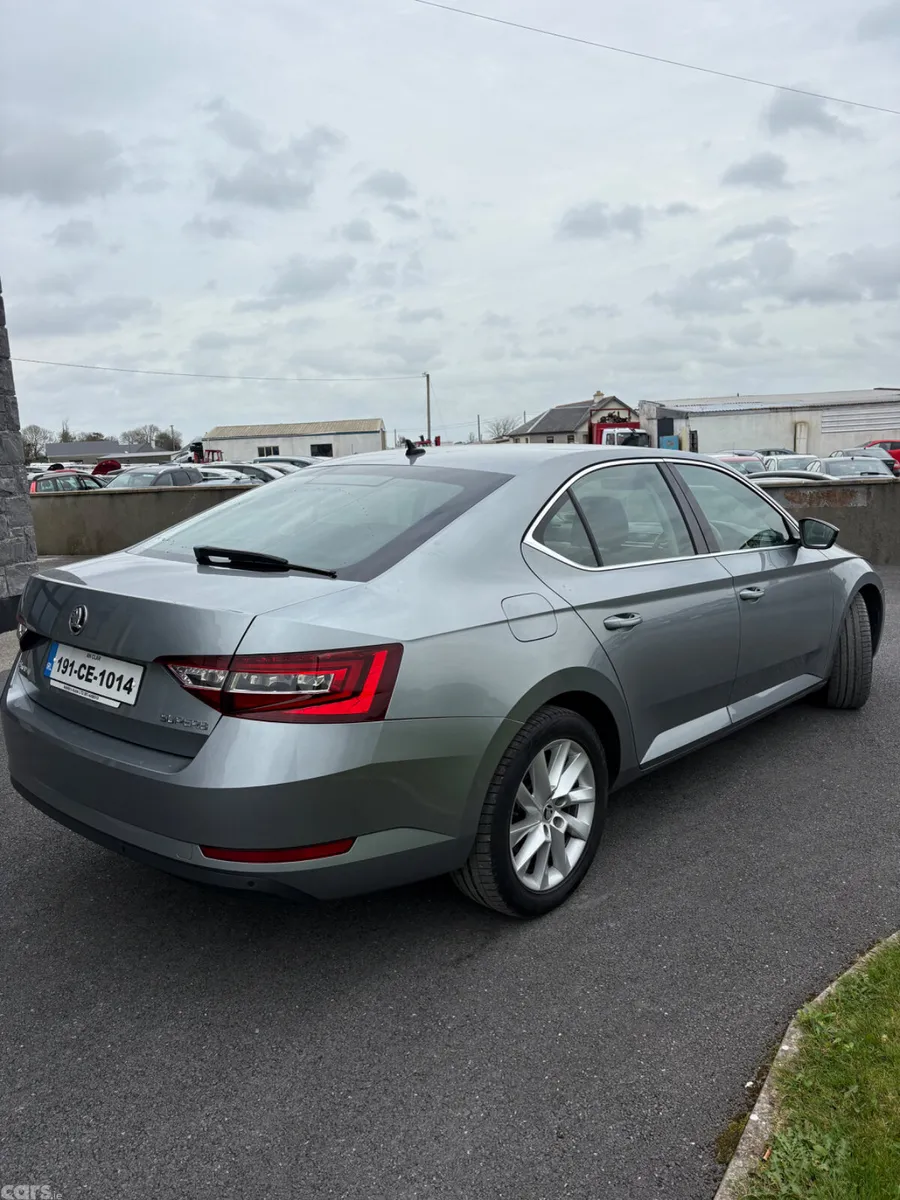 Skoda Superb Saloon, Diesel, 2019, Grey