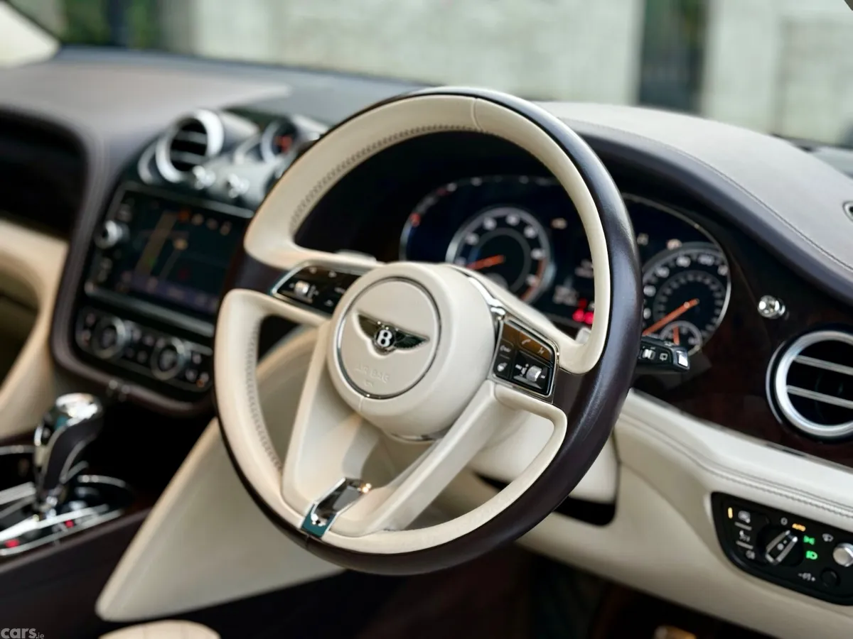 Bentley Bentayga SUV, Petrol, 2016, Grey