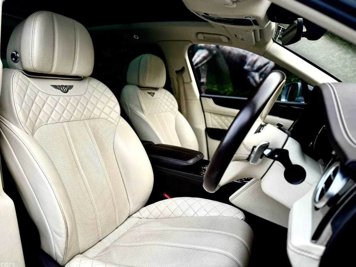 Bentley Bentayga SUV, Petrol, 2016, Grey