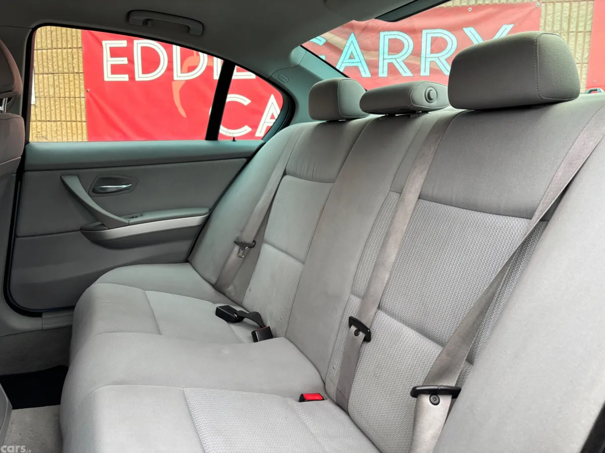 BMW 3-Series Saloon, Diesel, 2010, Blue