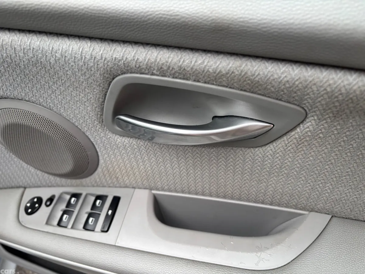 BMW 3-Series Saloon, Diesel, 2010, Blue
