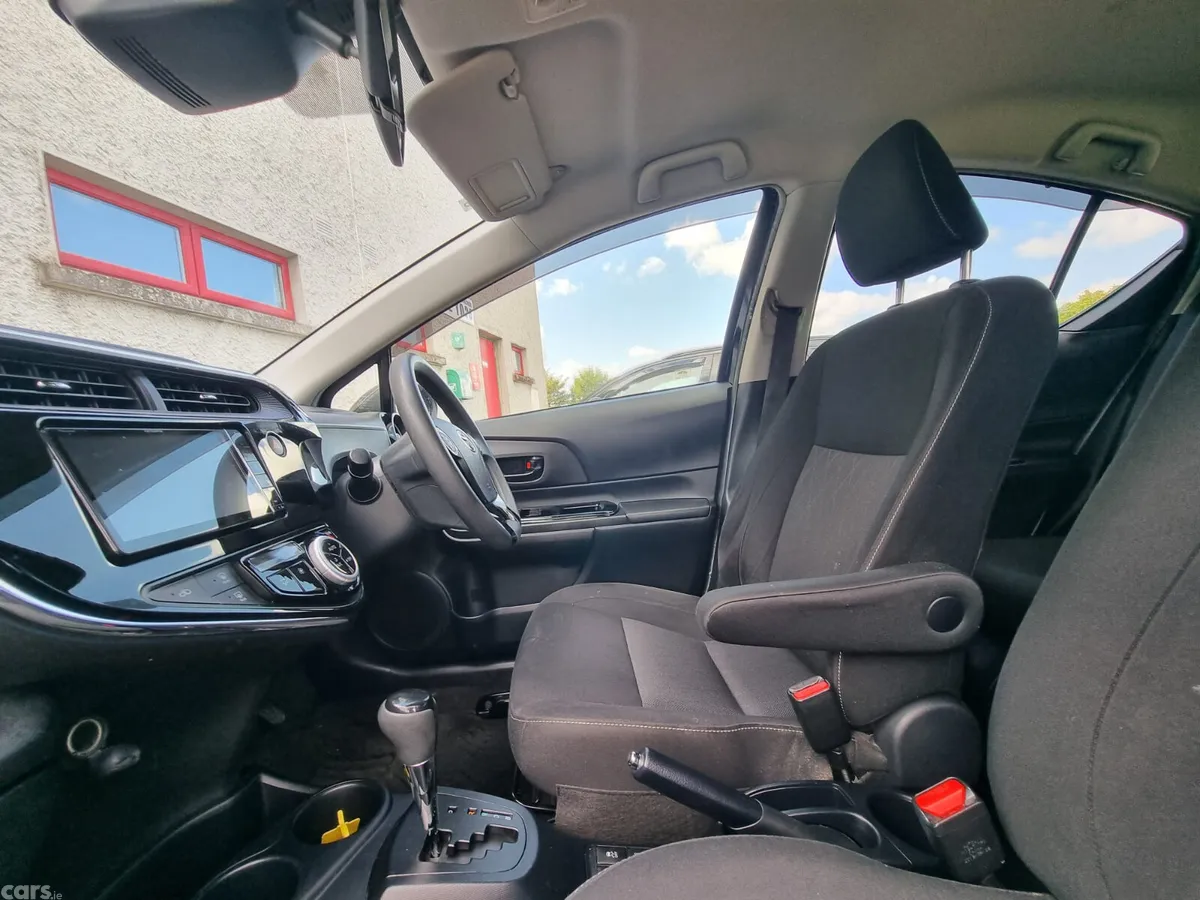 Toyota Aqua Hatchback, Petrol Hybrid, 2019, Black