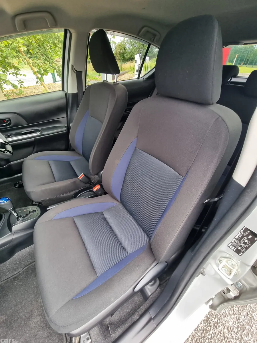 Toyota Aqua Hatchback, Petrol Hybrid, 2019, Black