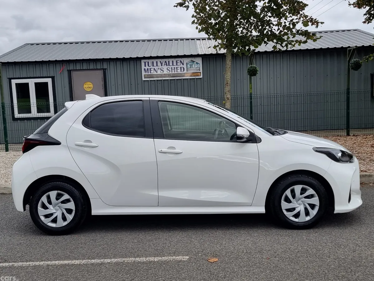 Toyota Yaris Hatchback, Petrol, 2020, White