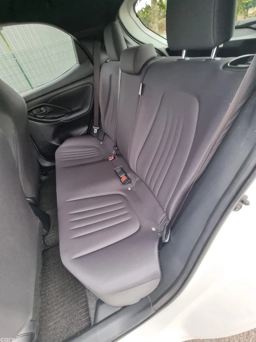 Toyota Yaris Hatchback, Petrol, 2020, White