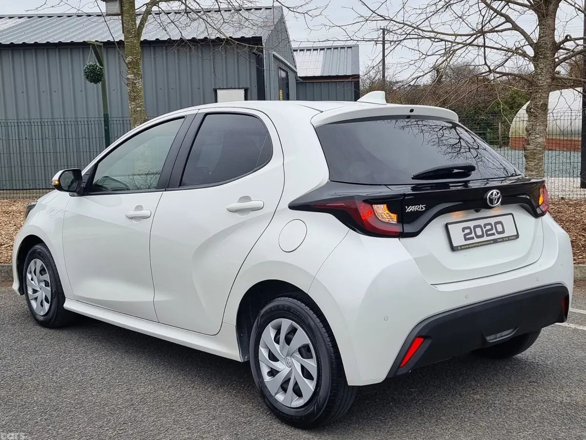 Toyota Yaris Hatchback, Petrol, 2020, White