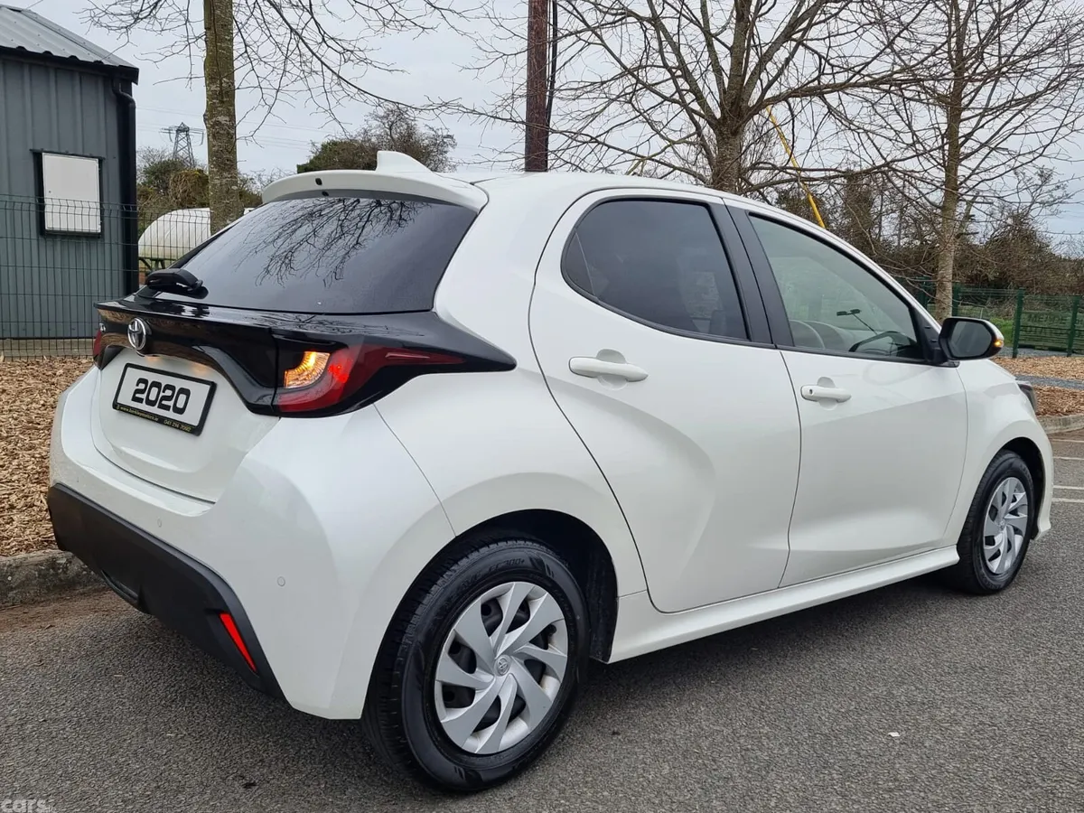 Toyota Yaris Hatchback, Petrol, 2020, White