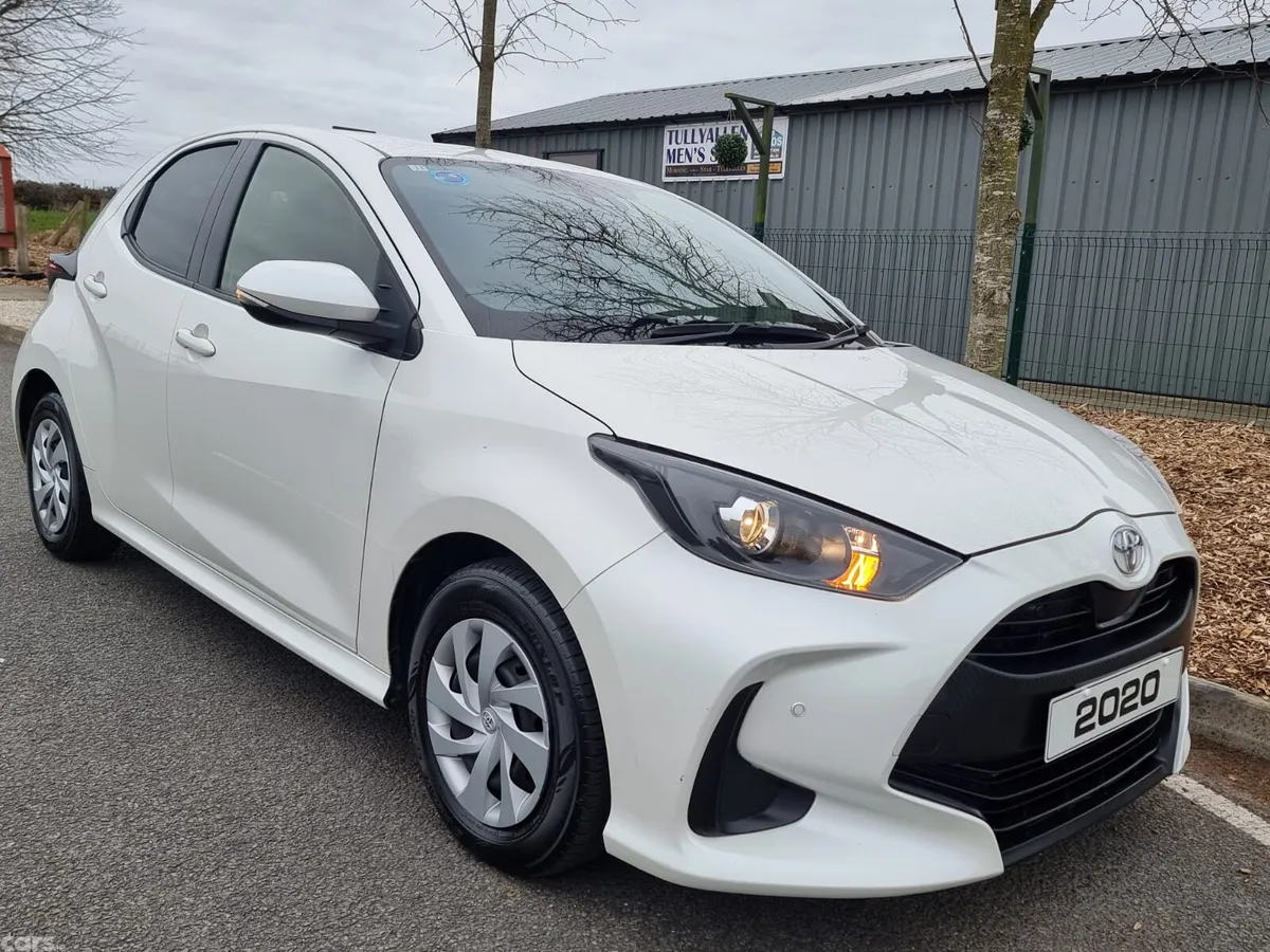 Toyota Yaris Hatchback, Petrol, 2020, White