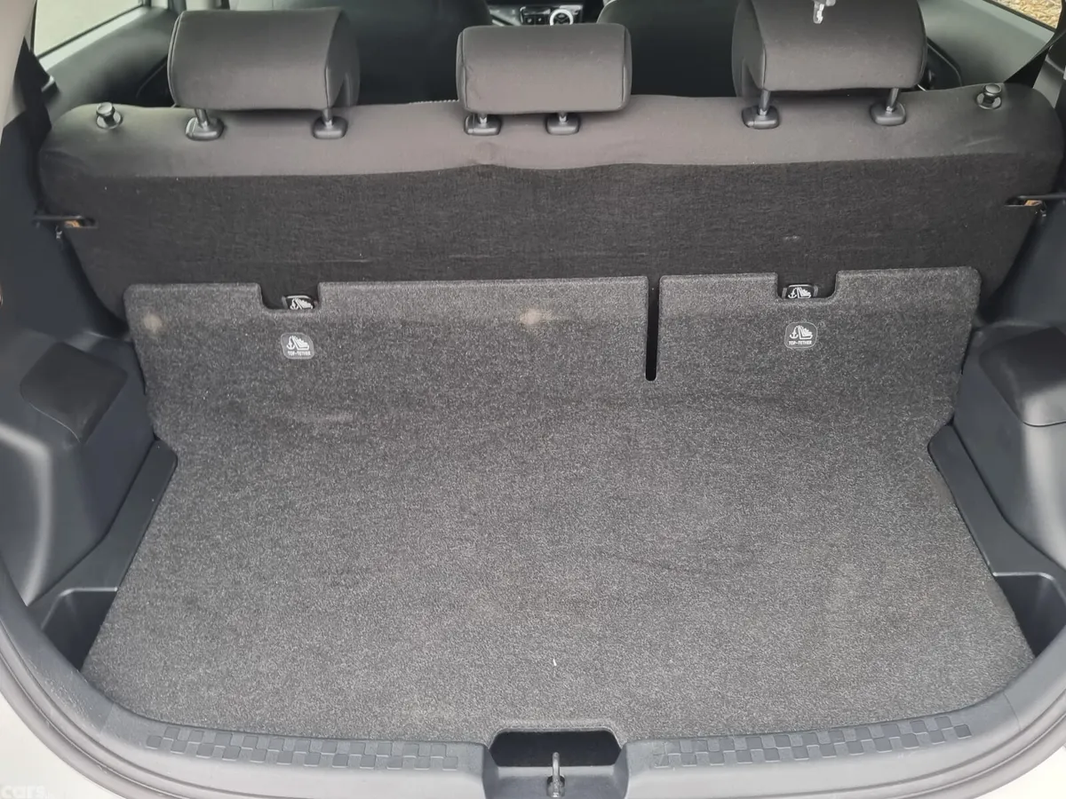 Toyota Aqua Hatchback, Petrol Hybrid, 2019, White