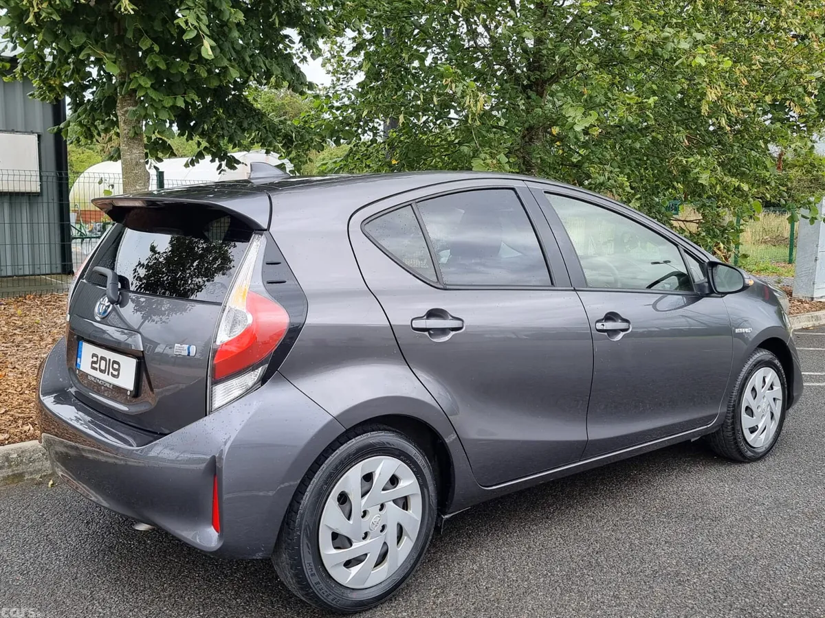Toyota Aqua Hatchback, Petrol Hybrid, 2019, Black