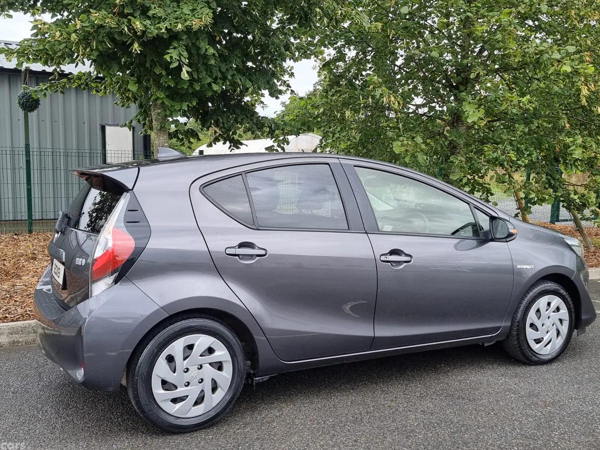 Toyota Aqua Hatchback, Petrol Hybrid, 2019, Black