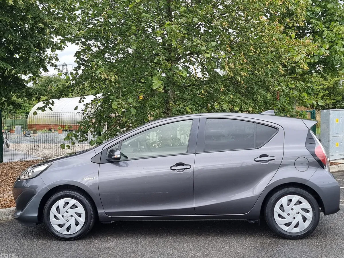 Toyota Aqua Hatchback, Petrol Hybrid, 2019, Grey