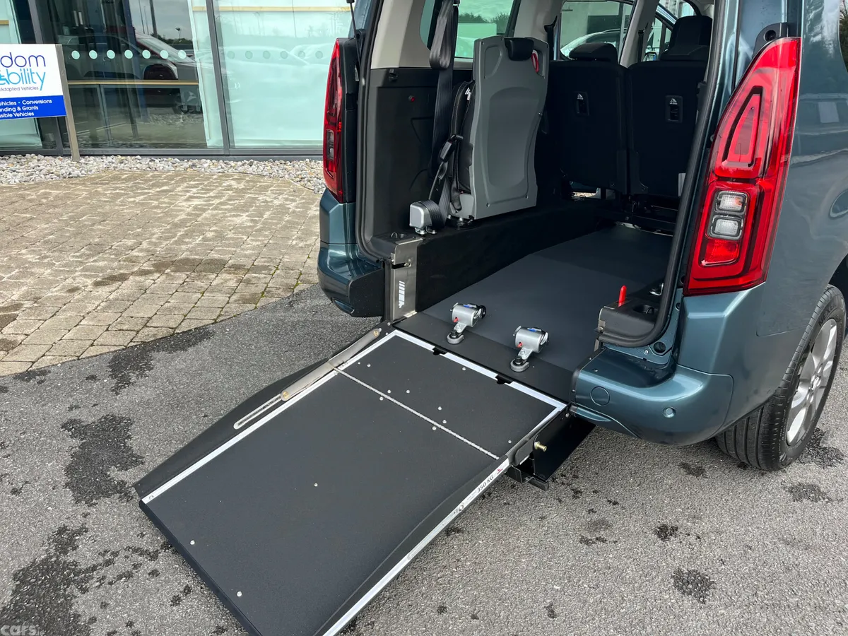 Opel Combo MPV, Diesel, 2026, Blue