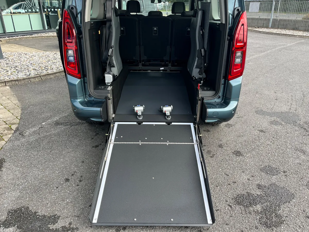 Opel Combo MPV, Diesel, 2026, Blue